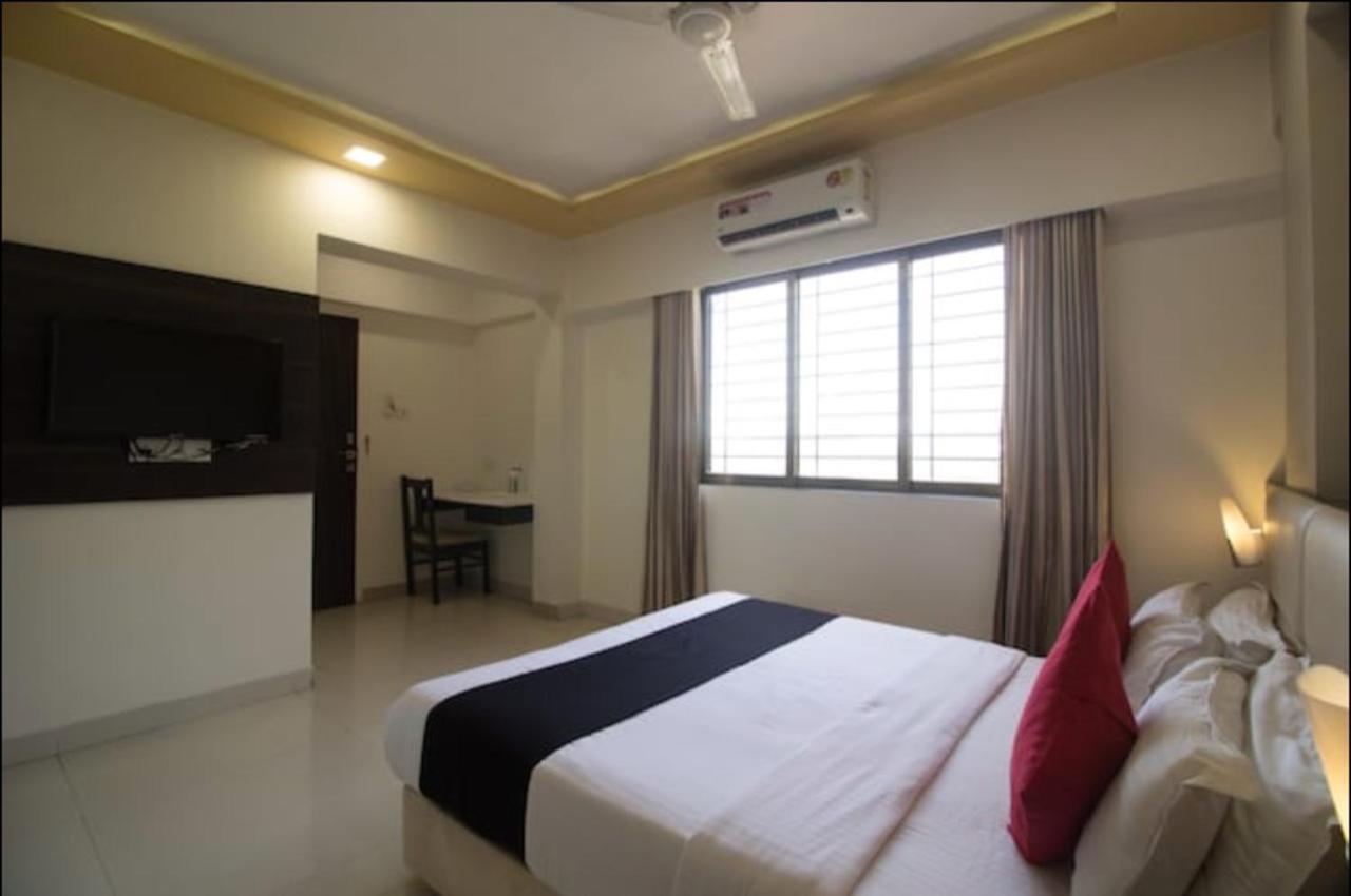 Hotel Galaxy Comforts Mumbai Exterior photo